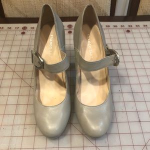 Grey leather strap pumps